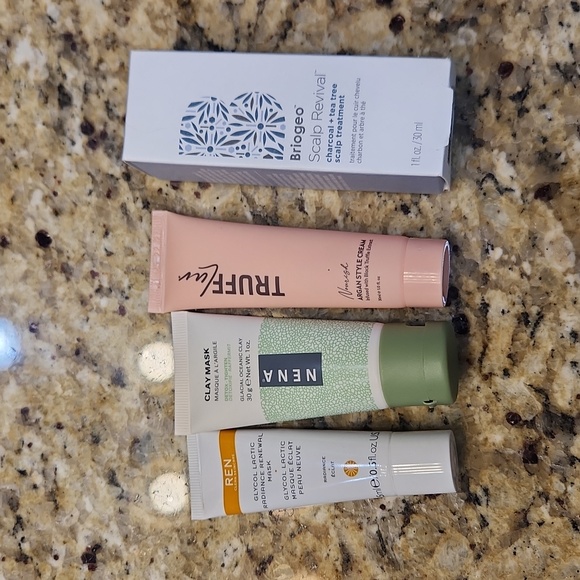 Hair and skin‎ bundle - Picture 1 of 3